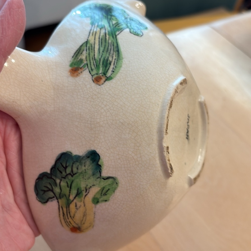 Vintage Mid-Century Gravy Separator with Vegetable Design. Made in Japan. - Picture 6 of 9